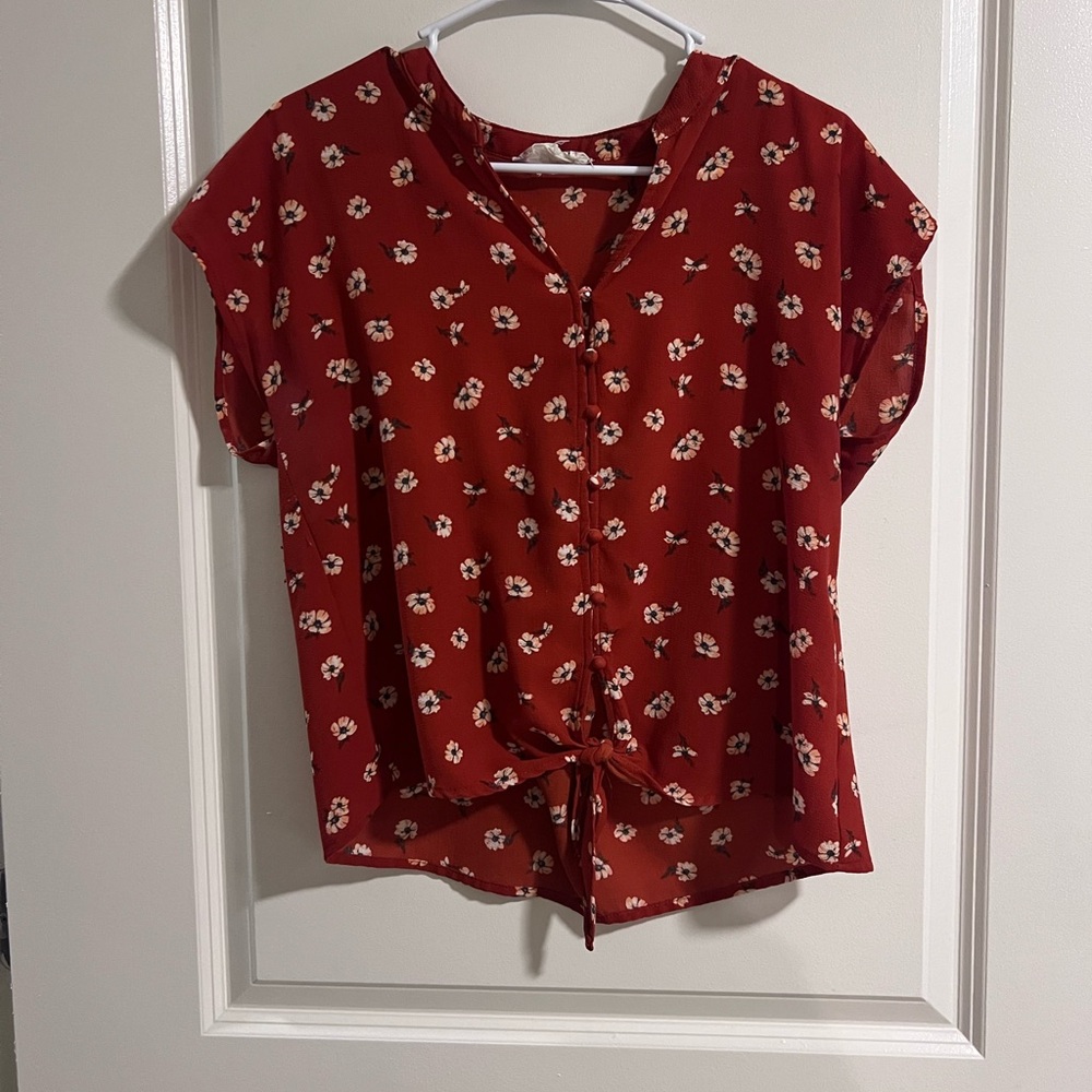 Red Floral Short-Sleeved Blouse